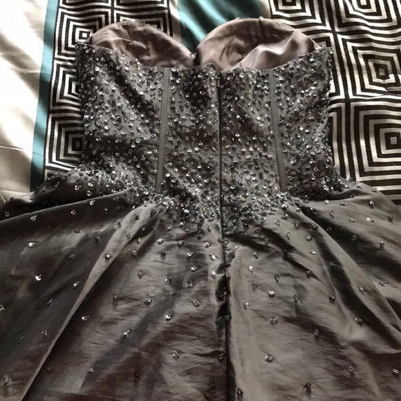 PROM DRESS - Picture 4 of 5